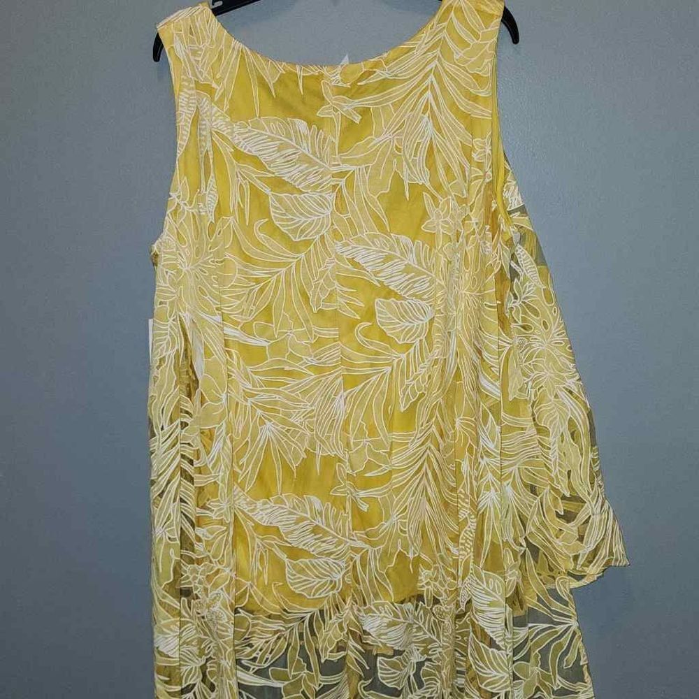 NY Collection Tank  - Picture 4 of 4